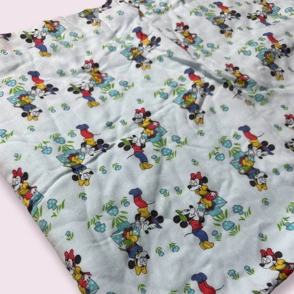 Vintage Disney Mickey And Minnie Mouse Light Blue Outdoor Mushroom Scene Blanket - Picture 2 of 6